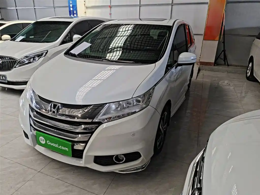 Honda Odyssey 2015 — фото 2