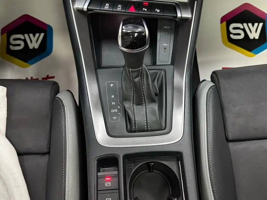 Audi Q3 2022 — фото 12