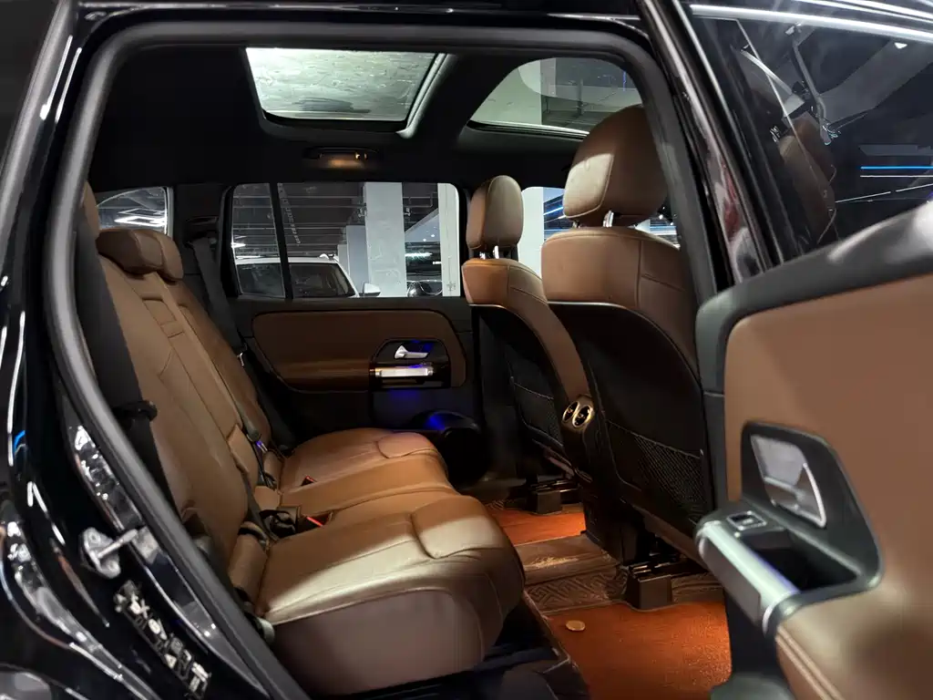 Mercedes-Benz GLB 2023 — фото 13