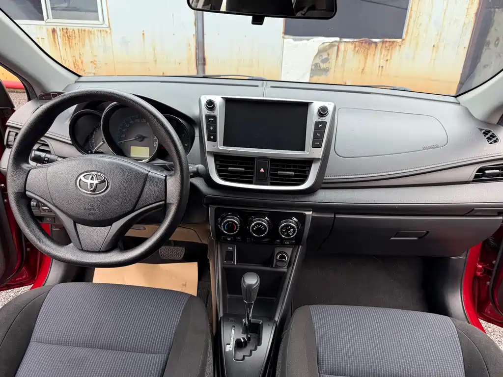 Toyota Yaris L 2019