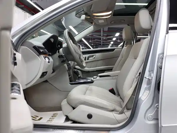 Mercedes-Benz E-Class 2010
