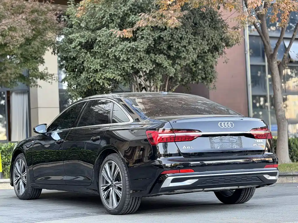 Audi A6L 2025 — фото 8