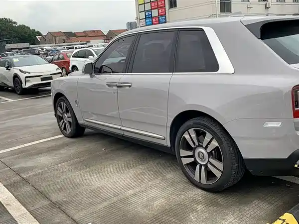 Rolls-Royce Cullinan 2018