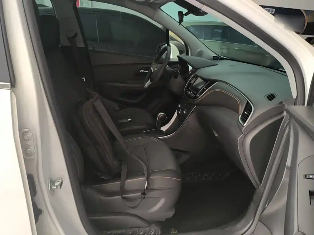 Chevrolet Trax 2017 — фото 25