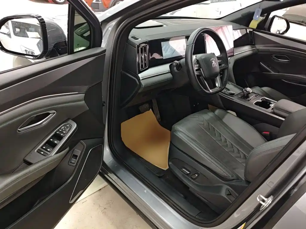 BYD Song L DM-i 2025 — фото 16
