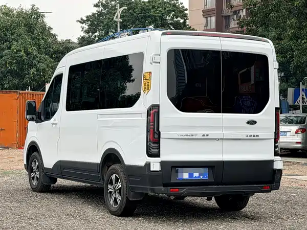 Ford Transit T8 2024
