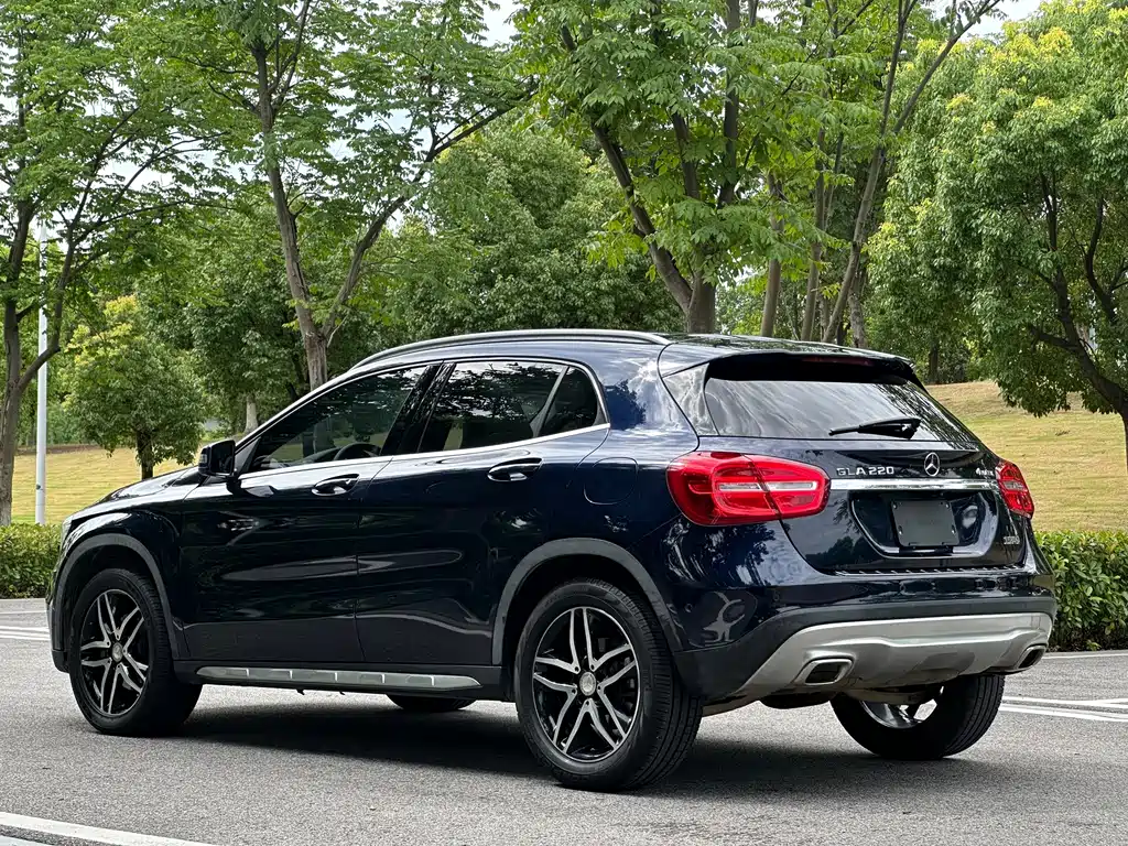 Mercedes-Benz GLA 2016