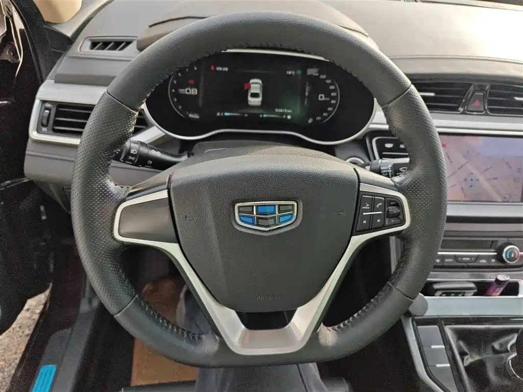 Geely Emgrand 2019 — фото 11