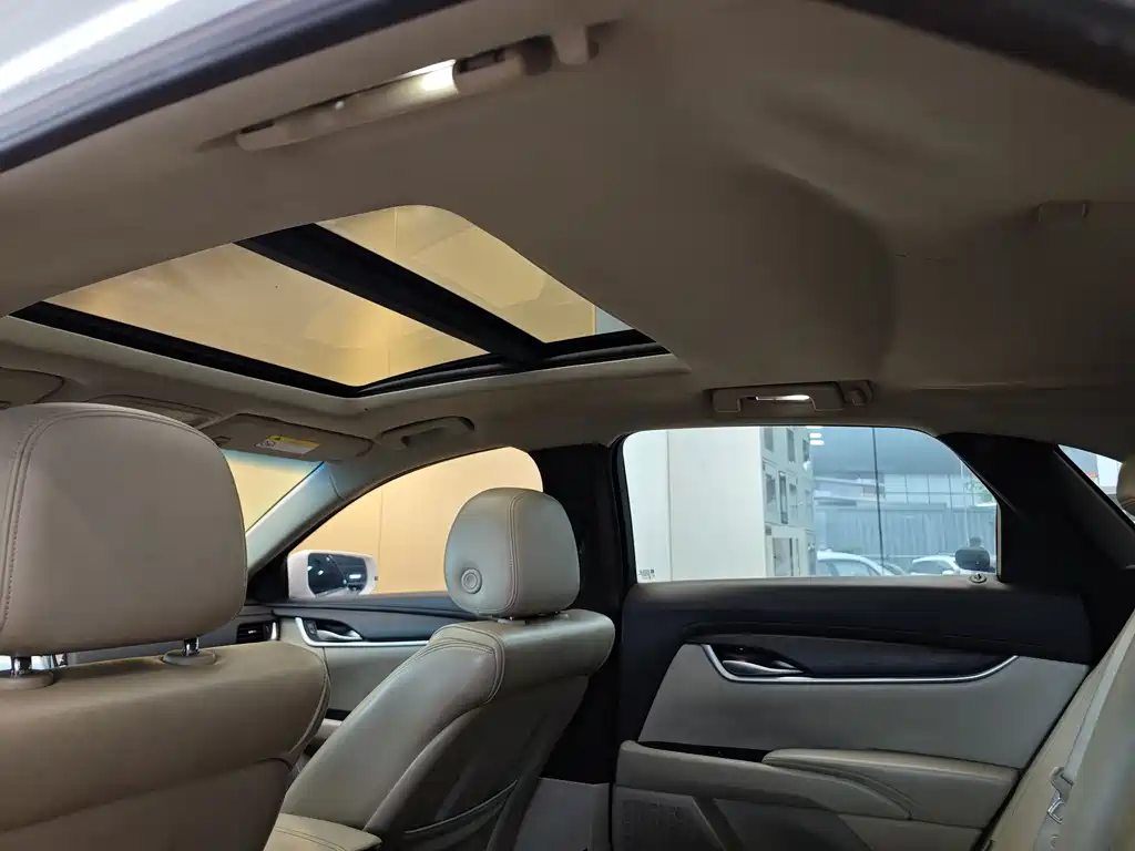 Cadillac XTS 2016 — фото 26
