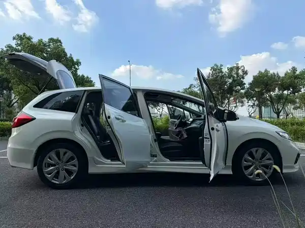 Honda Jade 2017