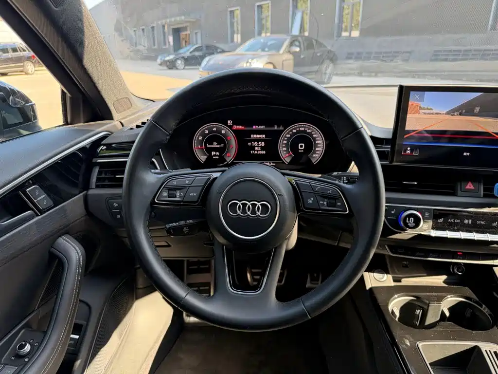 Audi A4L 2025 — фото 11