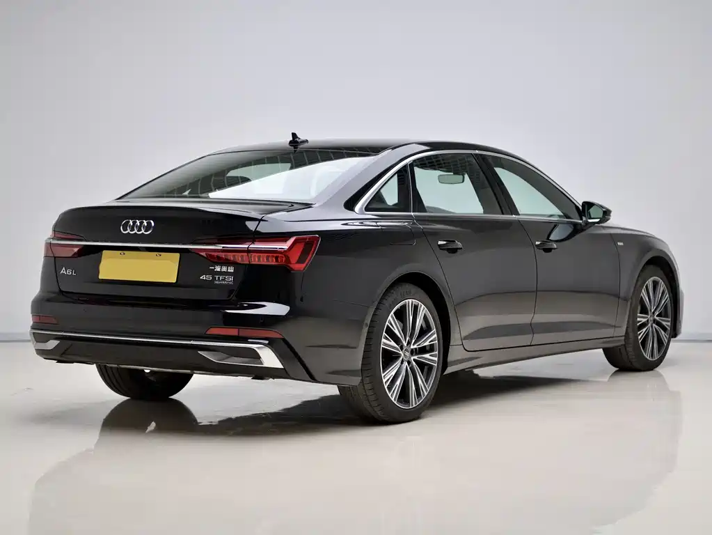 Audi A6L 2025 — фото 4