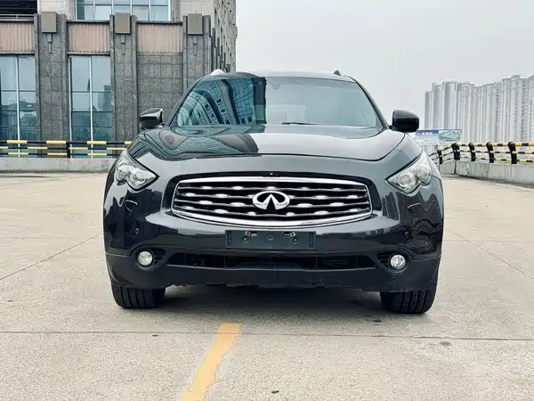Infiniti FX 2011