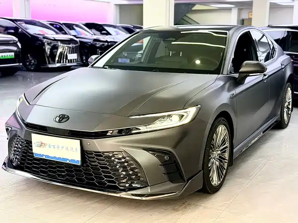 Toyota Camry 2025