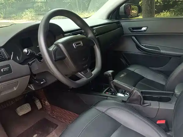 Qoros 3 2019