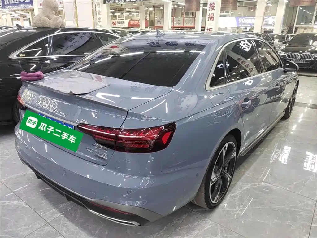 Audi A4L 2023 — фото 12