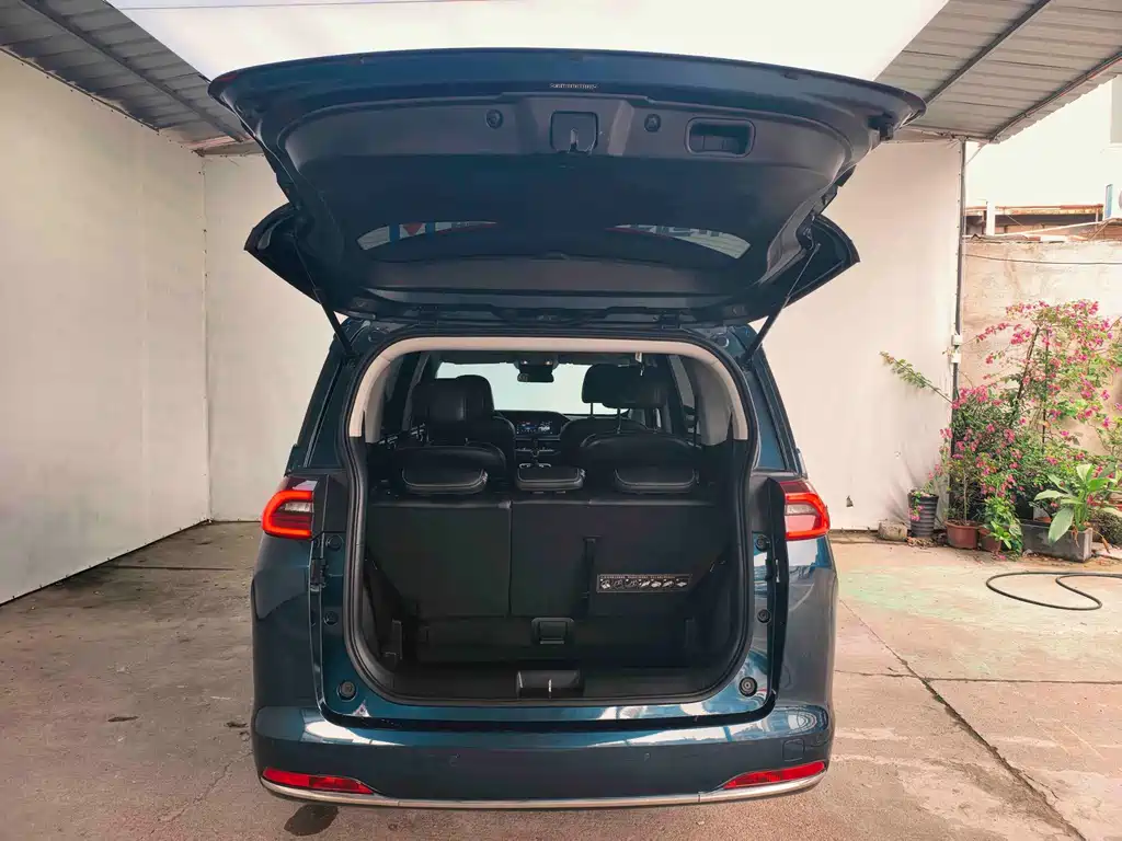 GAC Trumpchi M6 2022 — фото 30