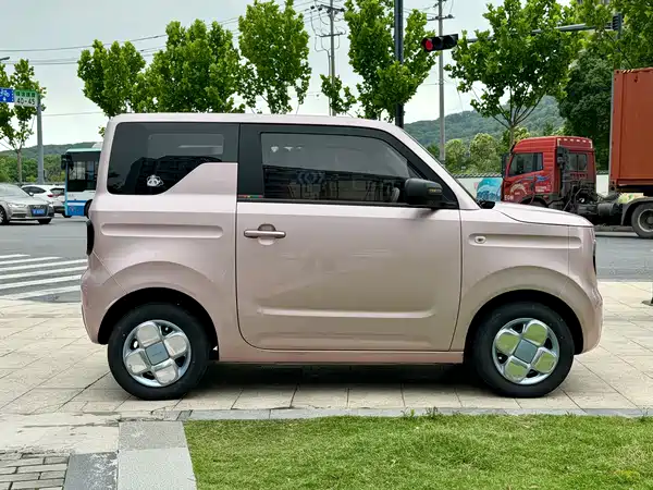 Geely Galaxy Panda 2023