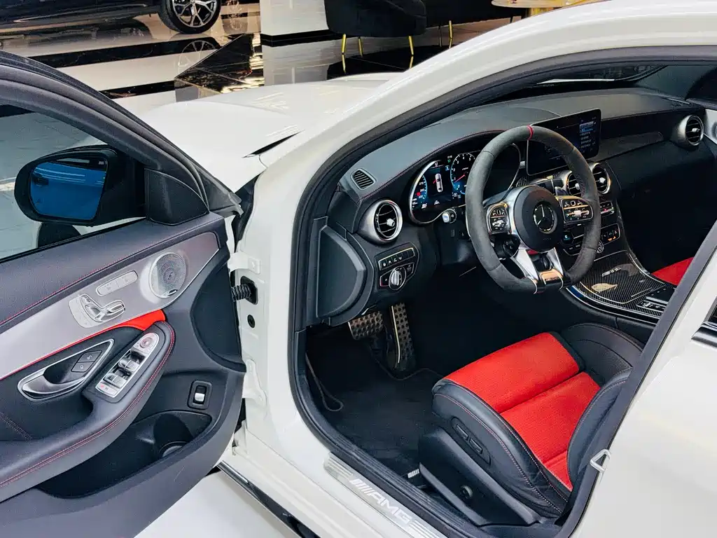 Mercedes-Benz C-Class AMG 2020 — фото 6