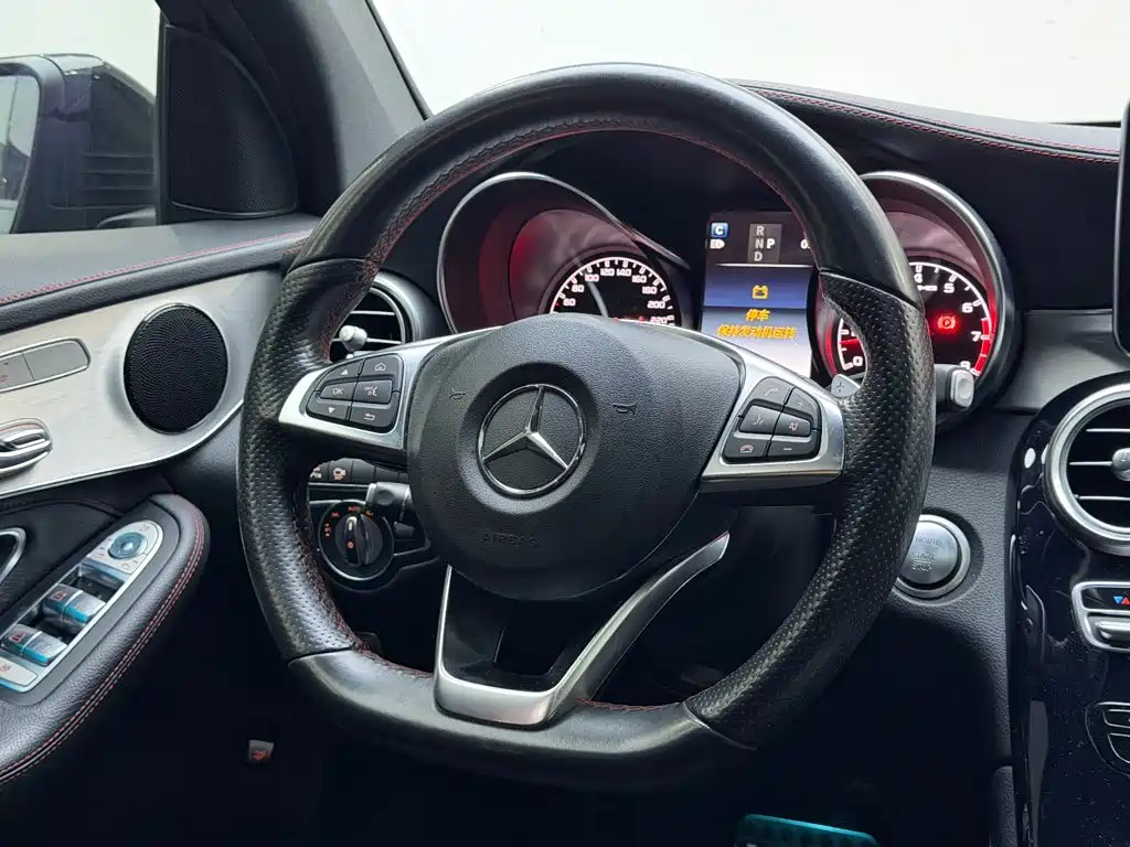 Mercedes-Benz GLC AMG 2018 — фото 9