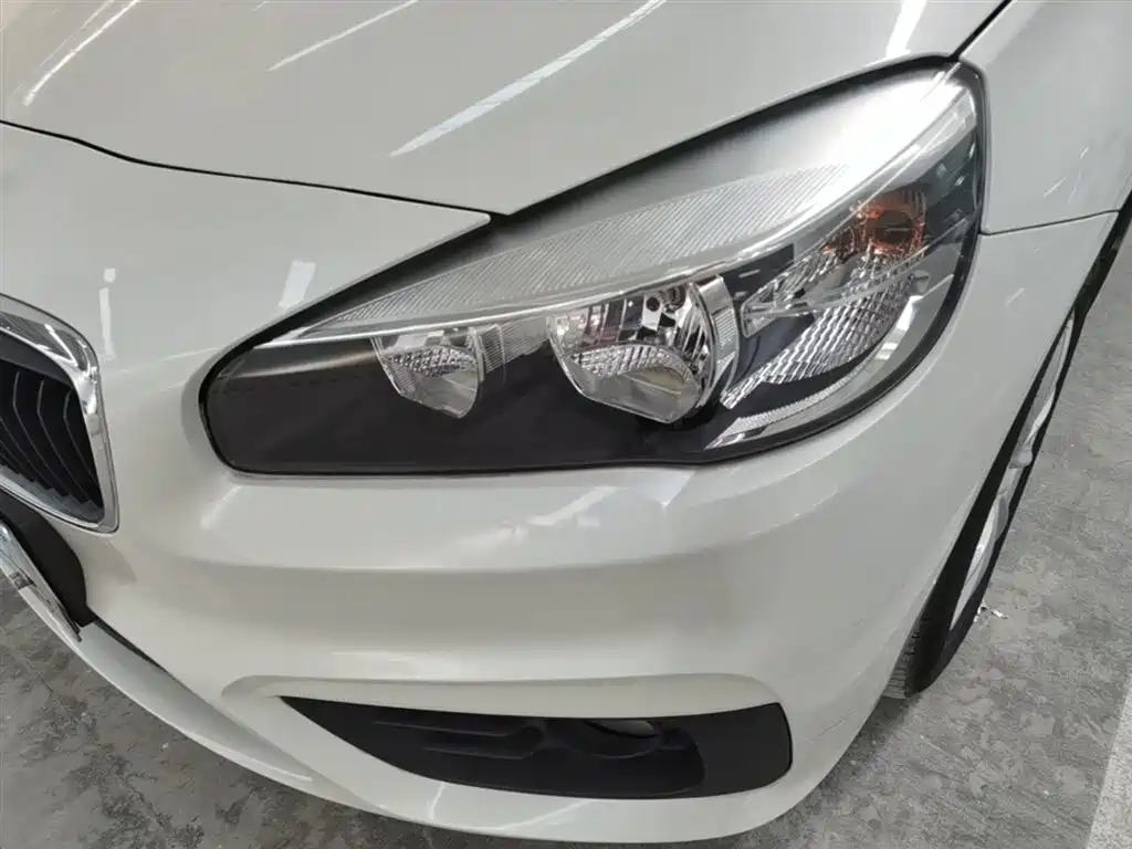 BMW 2 Series Active Tourer 2017 — фото 24