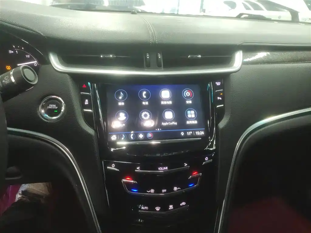 Cadillac XTS 2018 — фото 13
