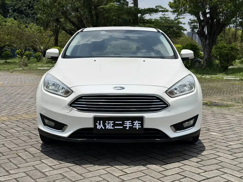 Ford Focus 2015 — фото 2