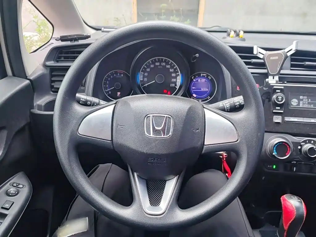 Honda Fit 2016 — фото 11