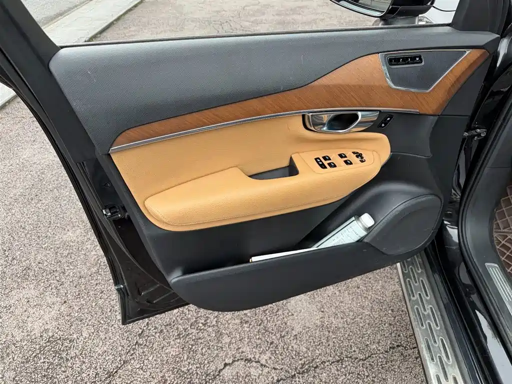 Volvo XC90 2019
