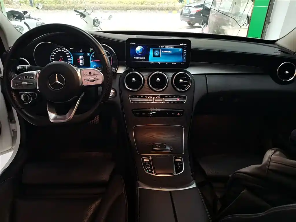 Mercedes-Benz C-Class 2020 — фото 6