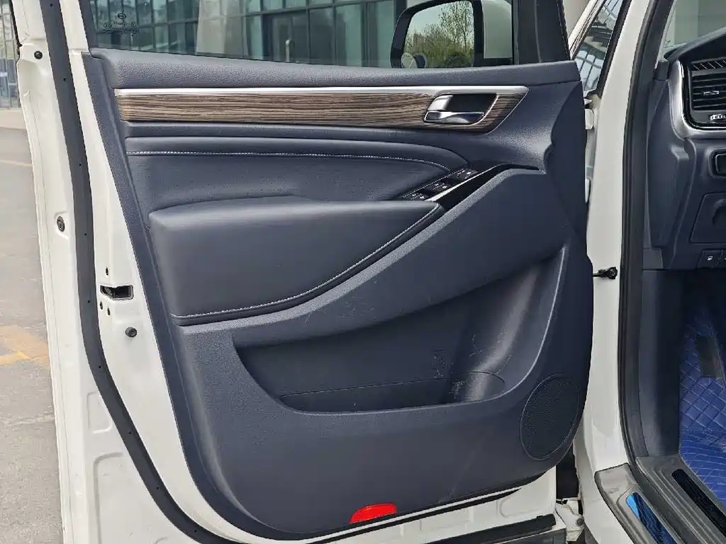 GAC Motor Trumpchi M8 2021 — фото 16