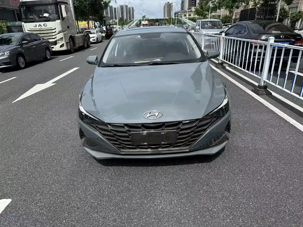 Hyundai Elantra 2021