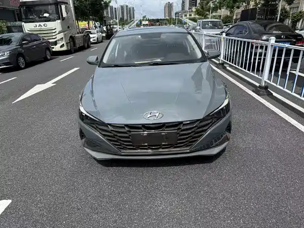 Hyundai Elantra 2021