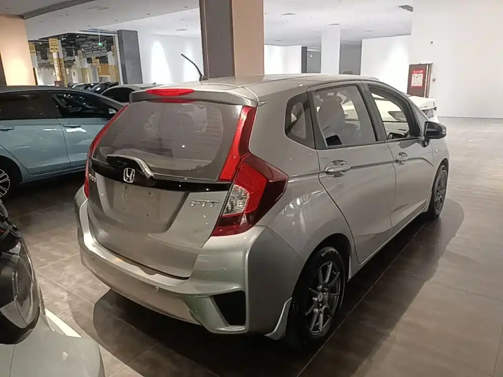 Honda Fit 2017 — фото 7