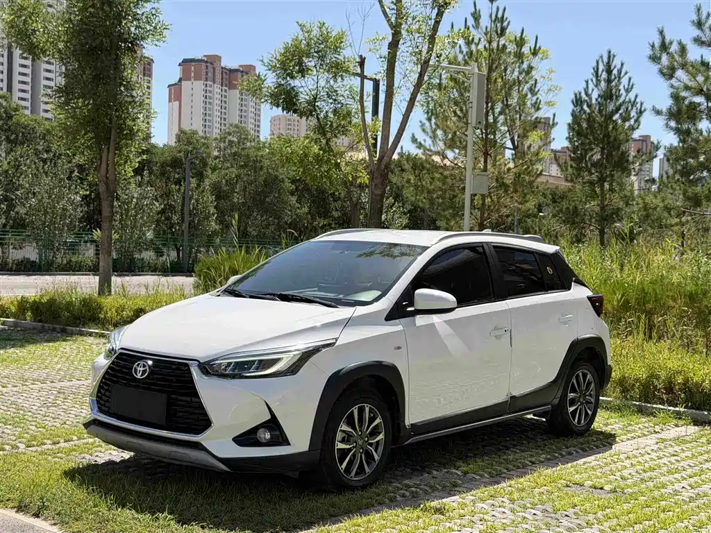 Toyota Yaris L 2023