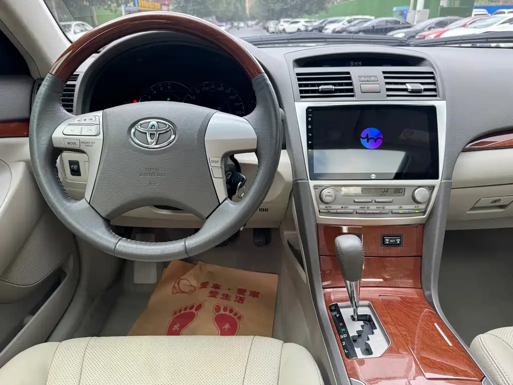 Toyota Camry 2015 — фото 14