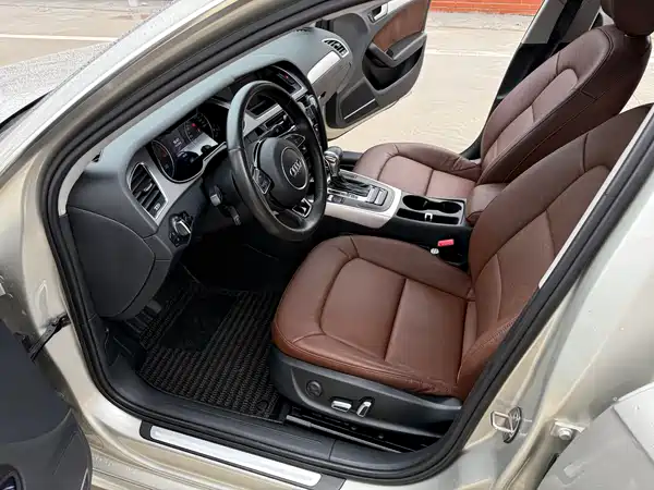 Audi A4L 2015