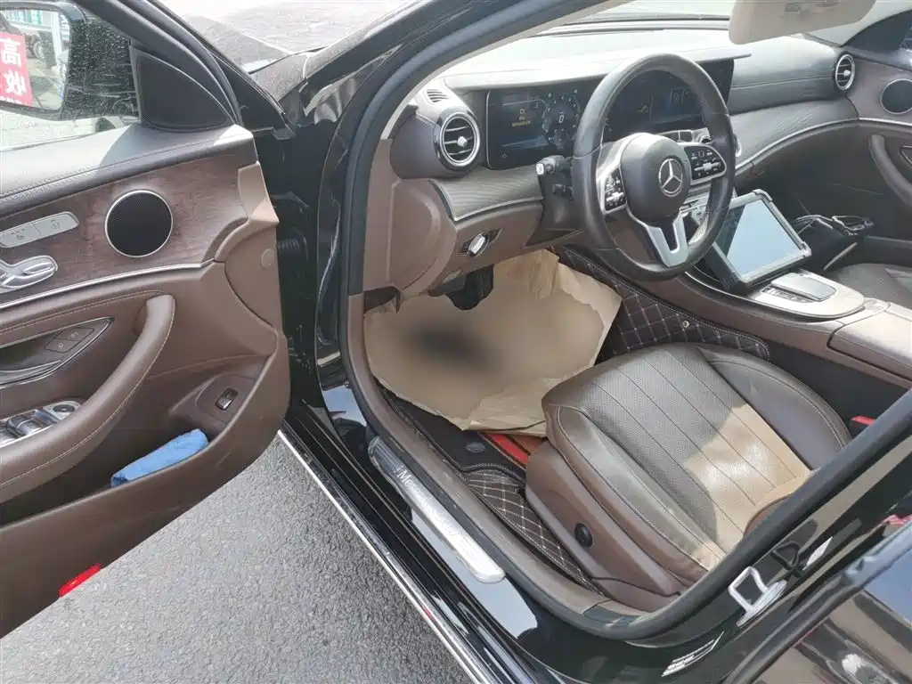 Mercedes-Benz E-Class 2020 — фото 16