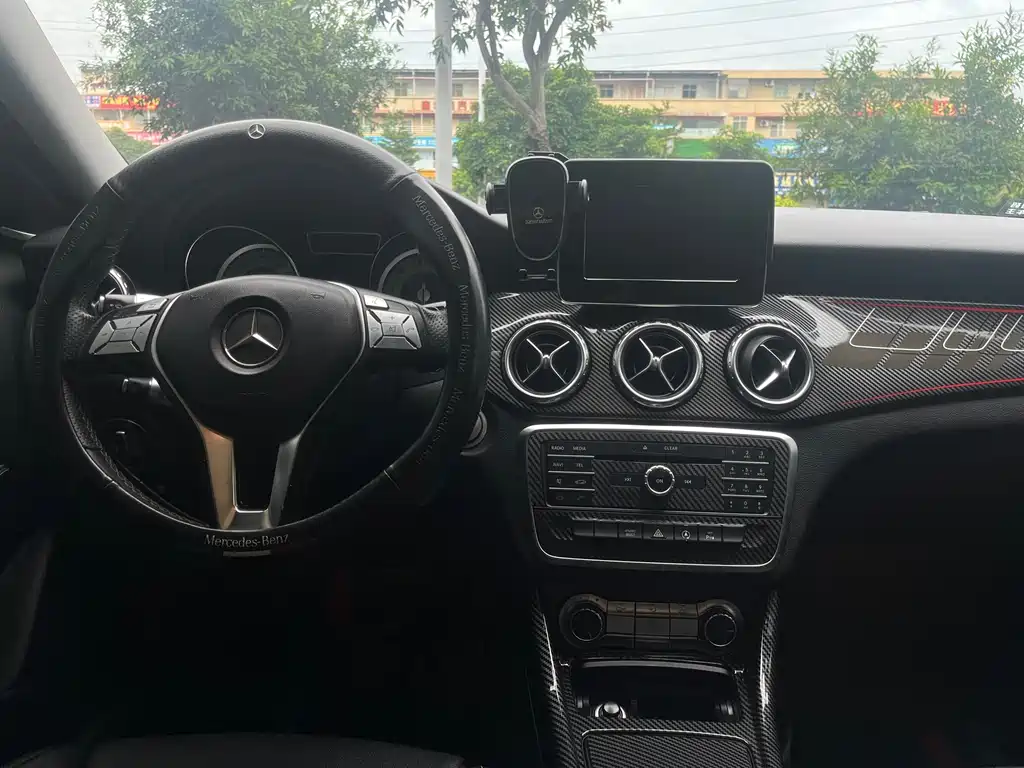 Mercedes-Benz GLA 2016 — фото 10