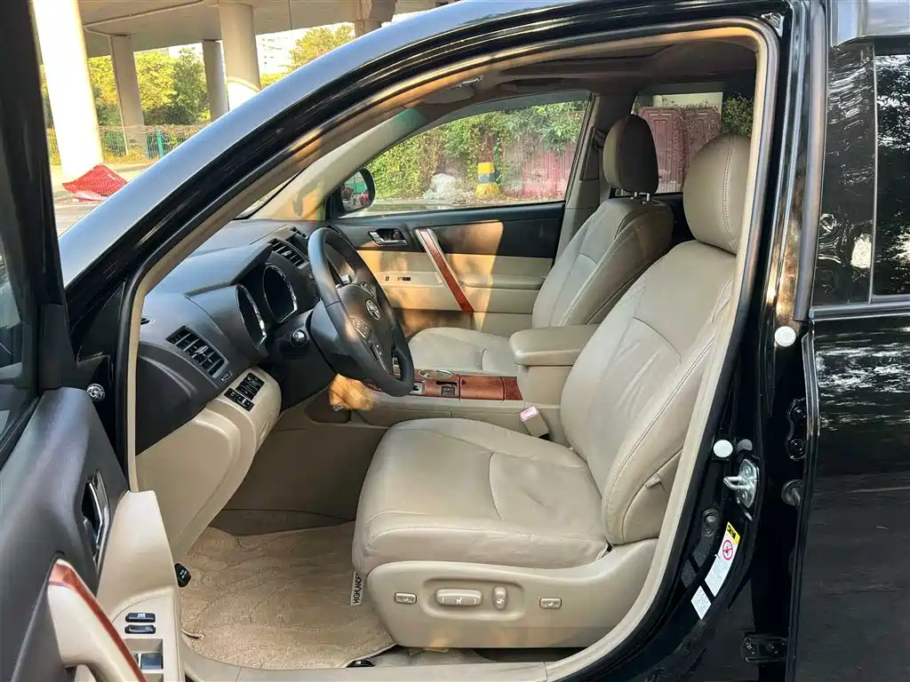 Toyota Highlander 2011