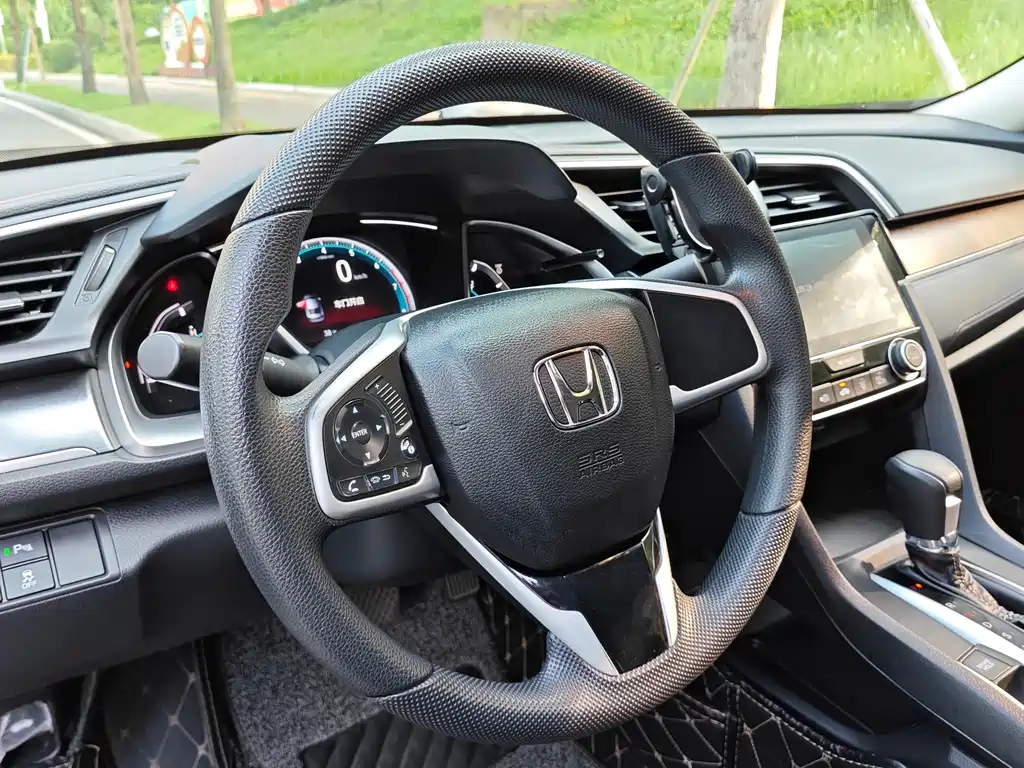 Honda Civic 2018 — фото 7