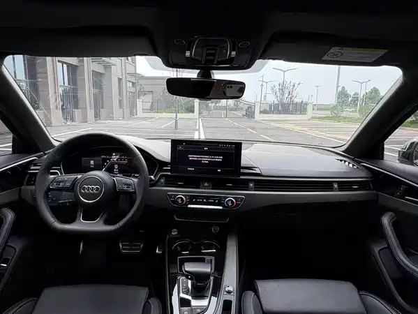 Audi A4L 2023