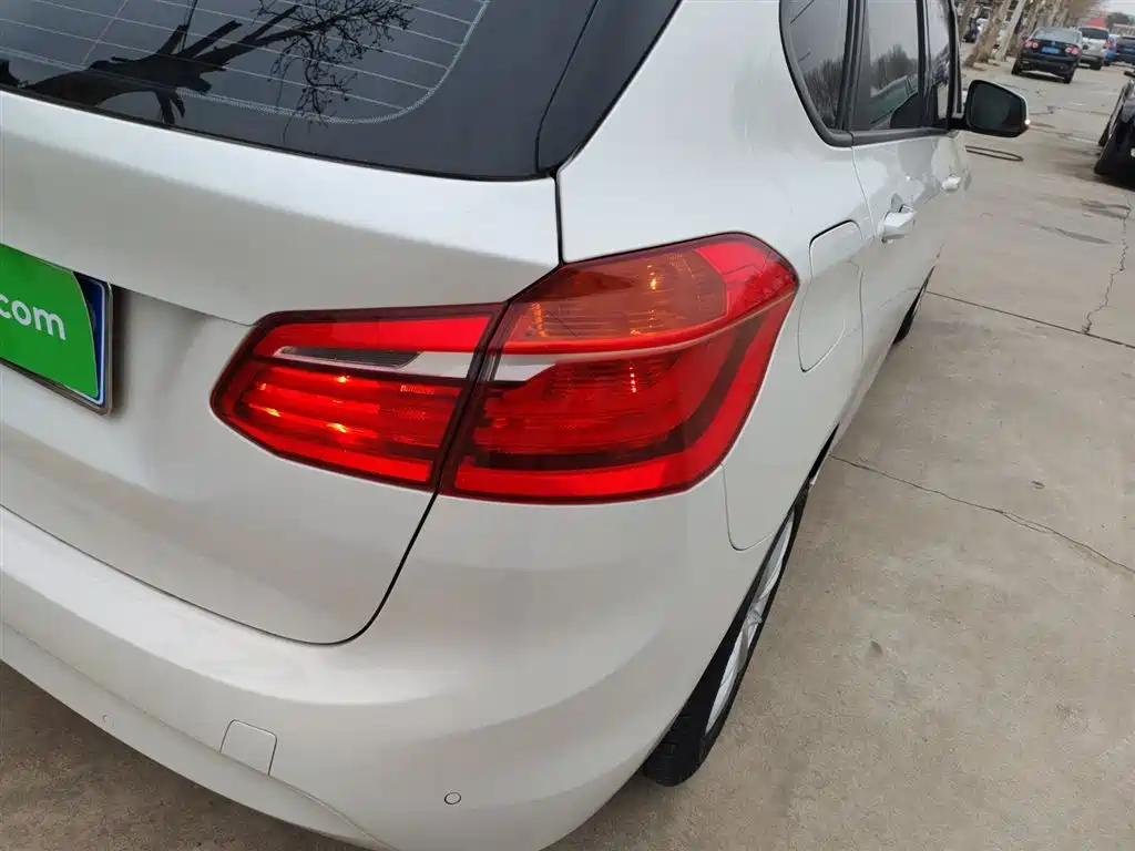 BMW 2 Series Active Tourer 2018 — фото 24