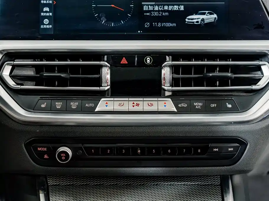 BMW 3 Series 2021 — фото 14