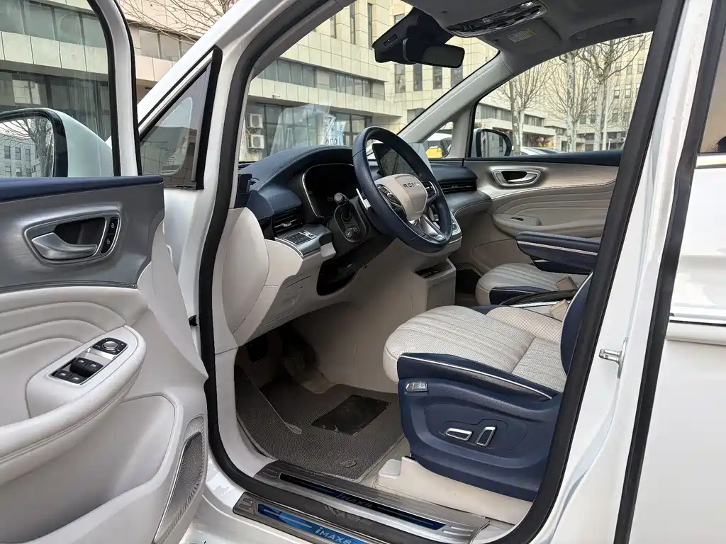 Roewe iMAX8 2021 — фото 15