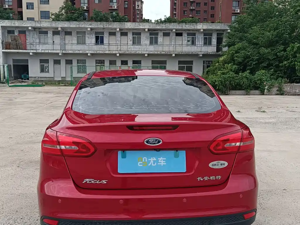 Ford Focus 2017 — фото 14