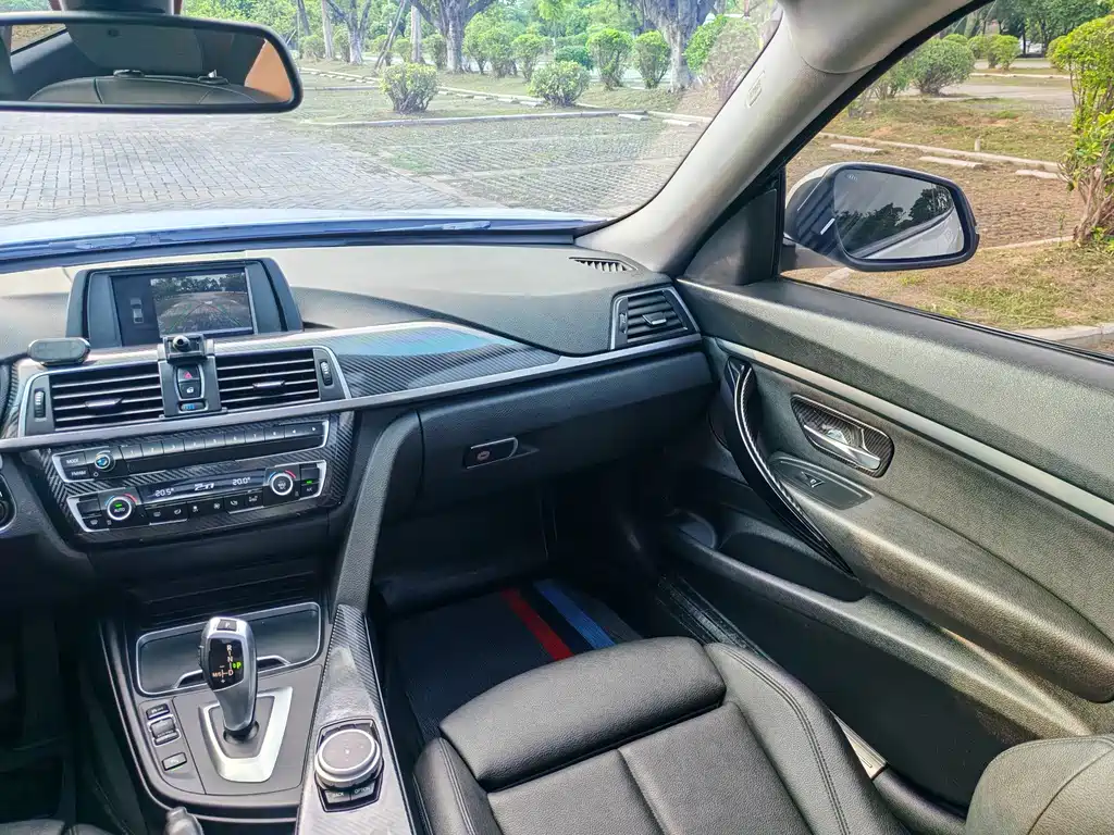 BMW 3 Series GT 2018 — фото 12