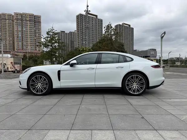 Porsche Panamera 2020