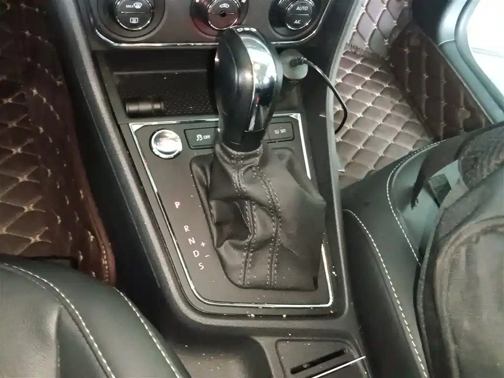 Volkswagen Gran Lavida 2018 — фото 10