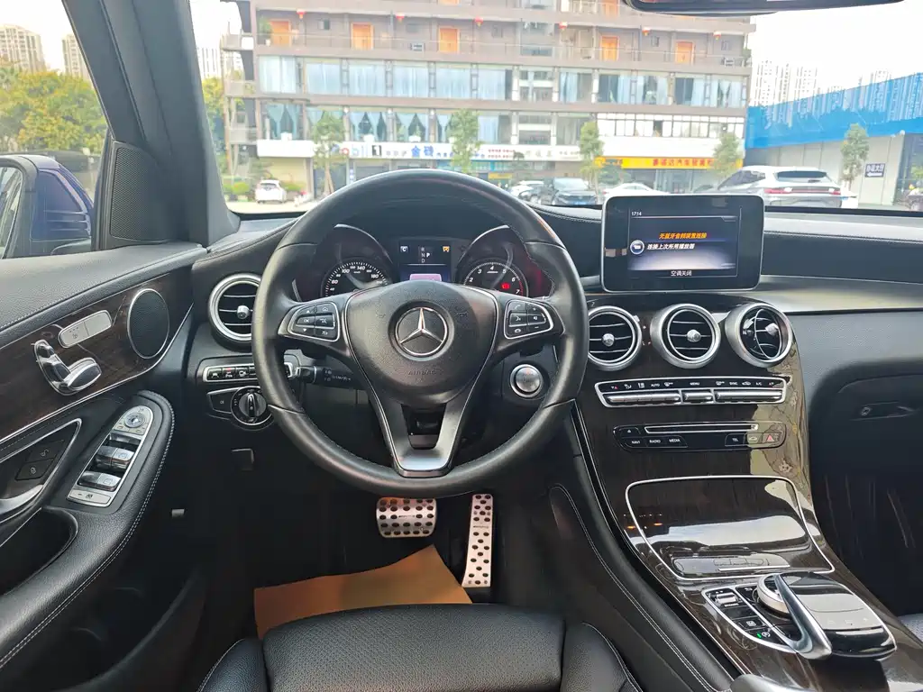 Mercedes-Benz GLC 2016 — фото 10